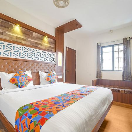 Fabhotel Qube - 800M From Ernakulam Junction South Railway Station Kochi Екстер'єр фото