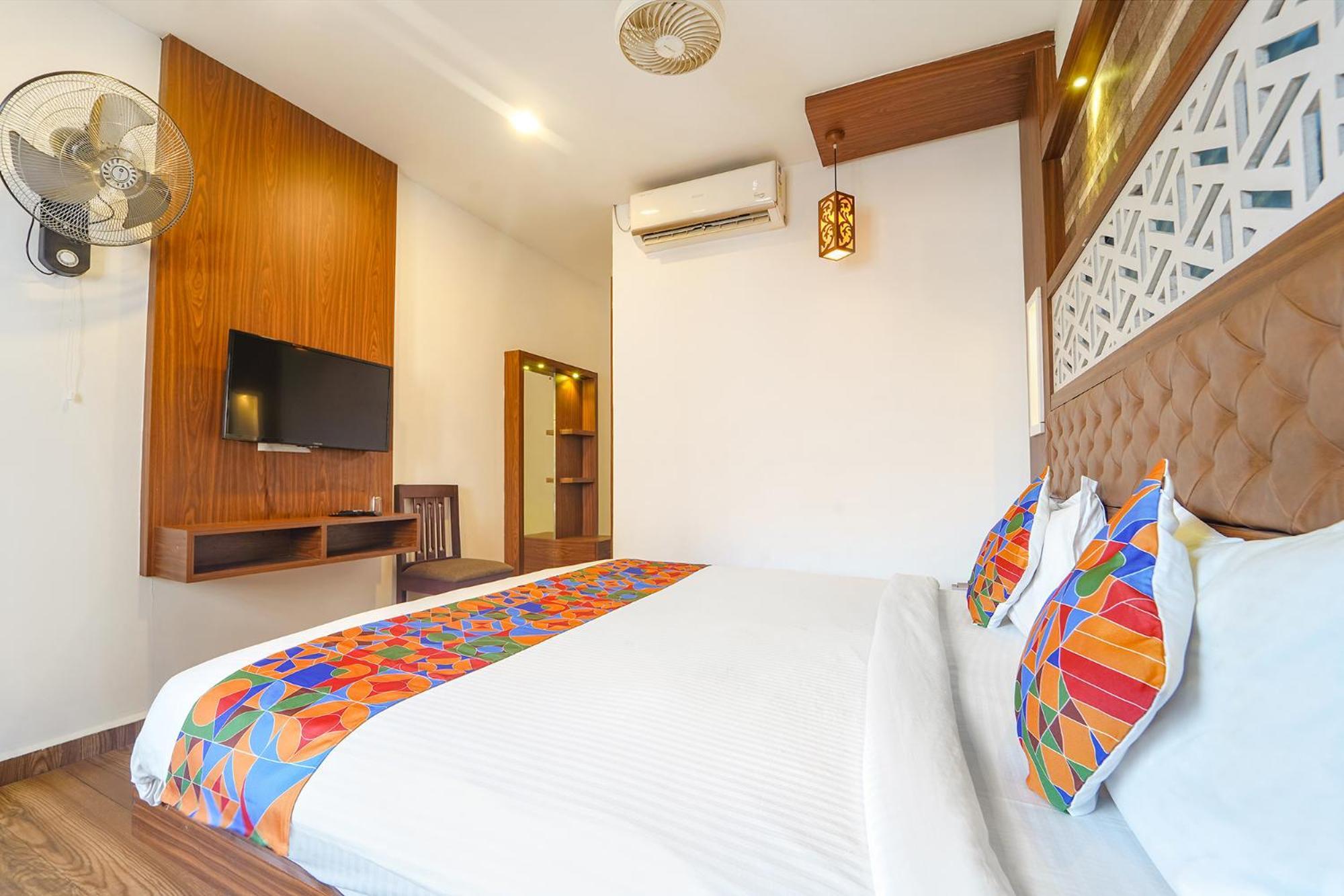 Fabhotel Qube - 800M From Ernakulam Junction South Railway Station Kochi Екстер'єр фото